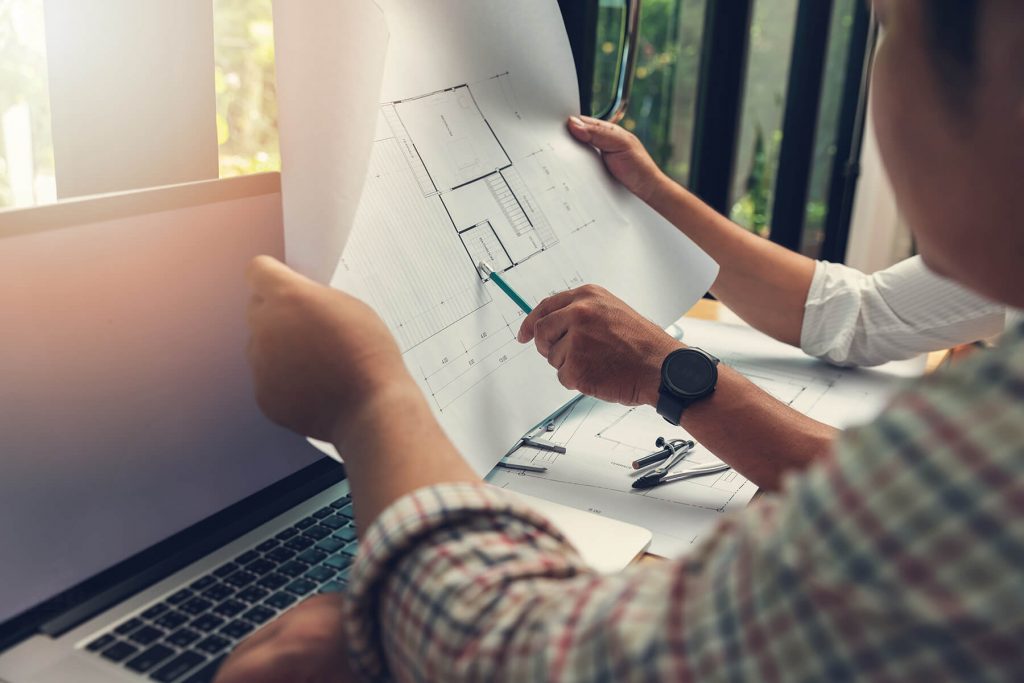 Project design meeting with an architect